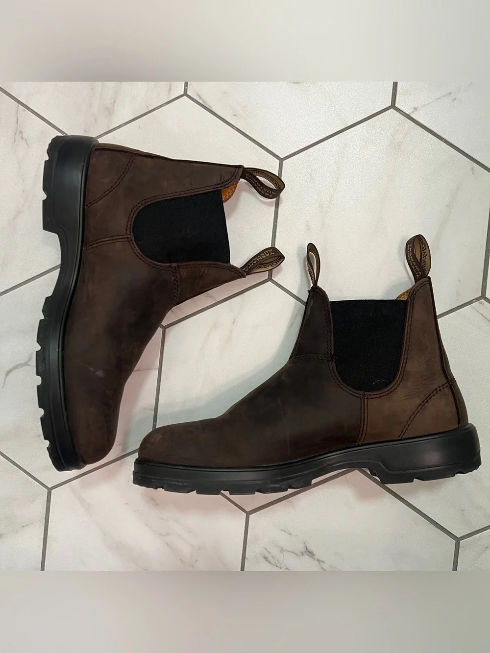 Blundstone 2340 Brown Premium Leather Chelsea Boots Size 9.5 Mens